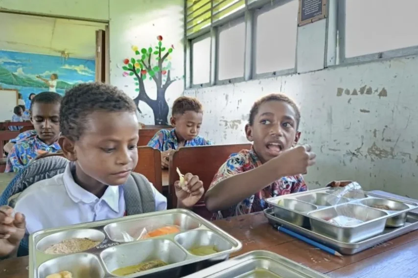 MBG Papua Upaya Pemerintah Tingkatkan Gizi Masyarakat Bumi Cenderawasih