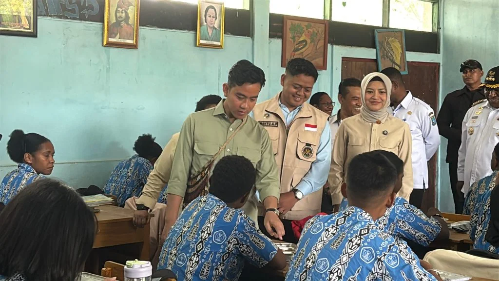 Wapres Gibran Tinjau Program MBG di SMA Negeri 1 Wamena, Pastikan Gizi Siswa Papua Terpenuhi