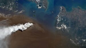 Pemerintah Siagakan Bantuan Erupsi Anak Krakatau, Publik Diminta Tetap Tenang